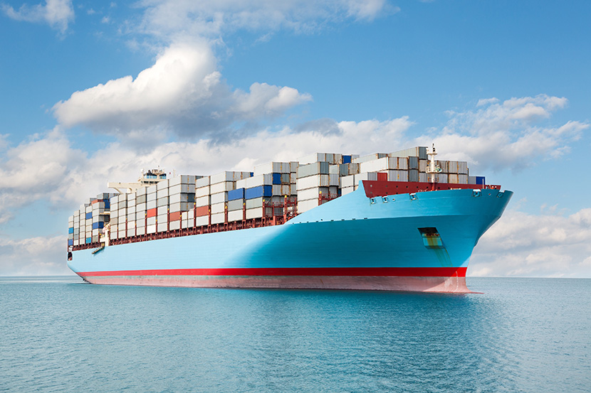 国际海运拼箱整箱成本测算：按重量vs按体积计费哪个划算？