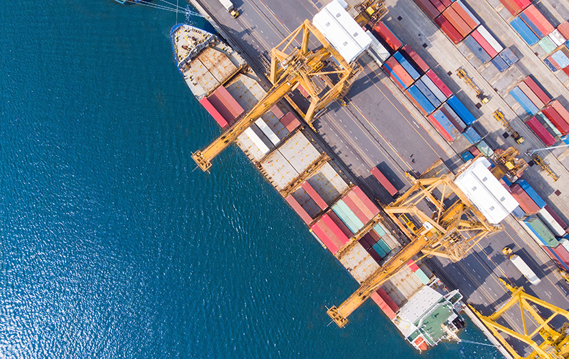 外贸空运与海运的成本对比：哪些品类货物更适合走空运？