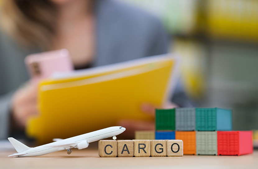 货物空运公司的舱位保障能力：旺季运输需求的应对方案