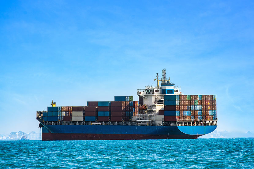 红海局势扰动海运贸易:航线绕行背后的成本核算与应对 红海局势扰动海运贸易:航线绕行背后的成本核算与应对